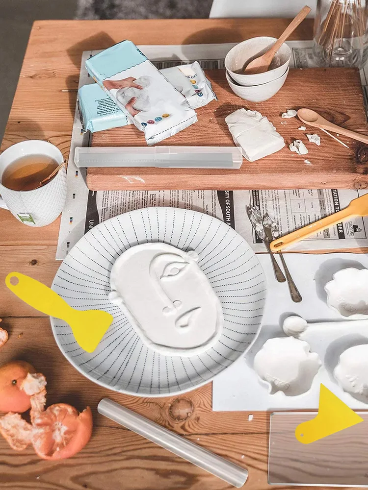 

Acrylic Clay Roller with Backing Board Plastic Scrapers Rubber Clay Pottery Craft Tool for Shaping Sculpting Modelling