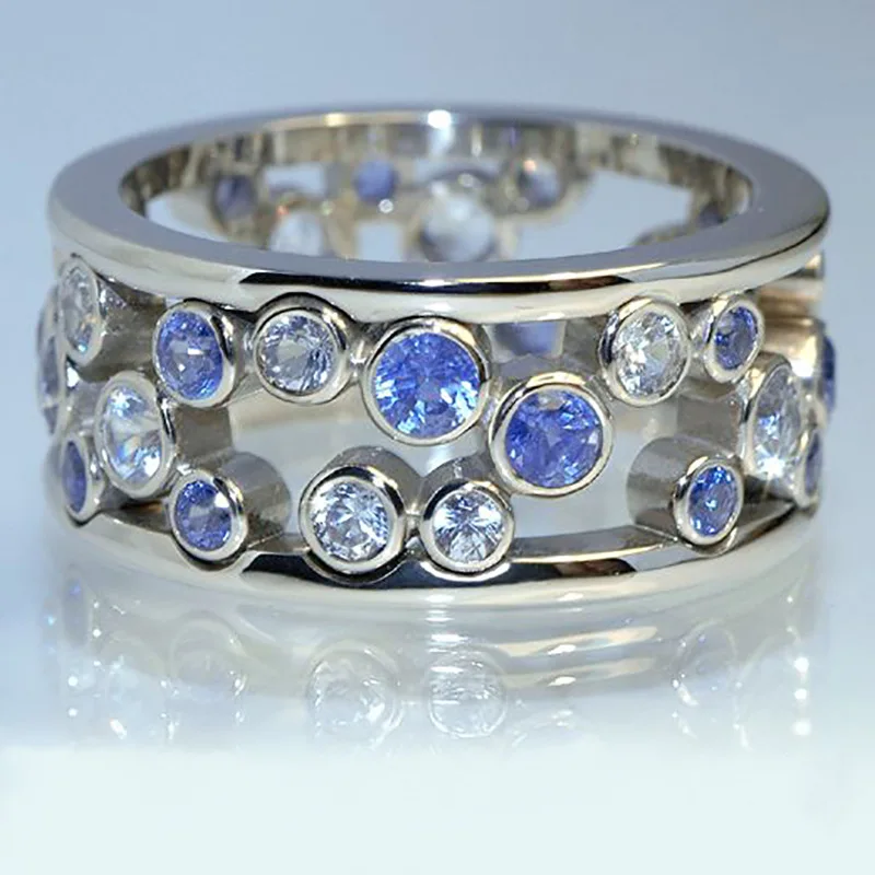 

Trendy Personality Hollow Out Inlaid Full Circle Cubic Zirconia Ring for Women Fashion Wedding Anniversary Party Jewelry Gifts