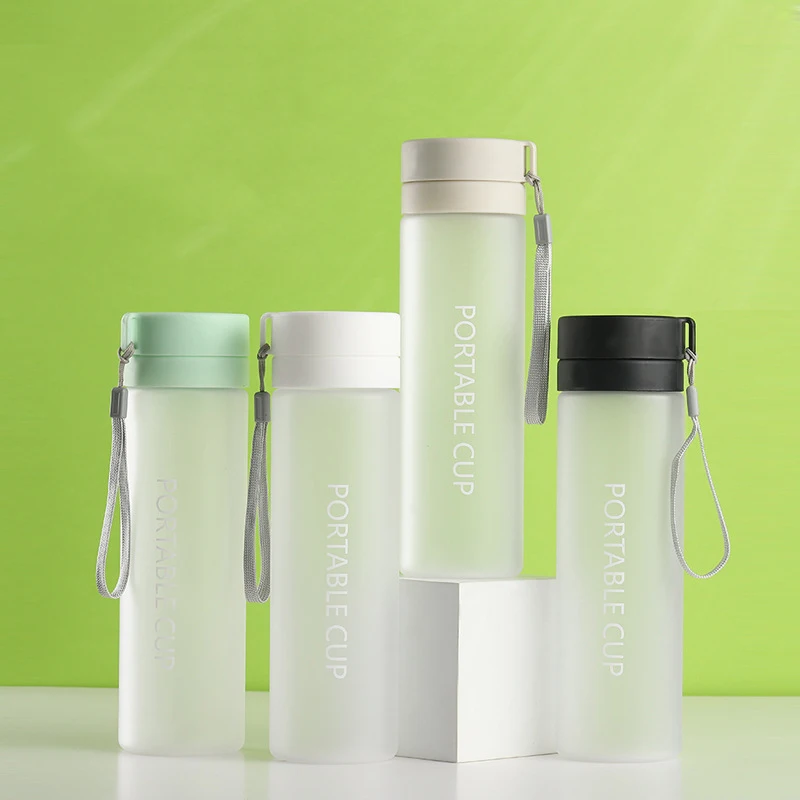 

New outdoor large-capacity sports water cup frosted plastic tea cup portable rope plastic cup