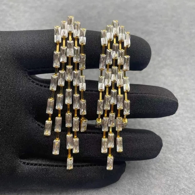 

Exaggerated earrings women summer temperament atmosphere 2021 new trend net red European and American fashion tassel earrings