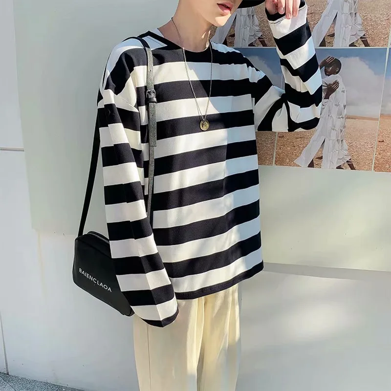 

2021 Spring wear male student hip-hop loose Korean version of the T-shirt couple's new striped head collar ins long-sleeved top