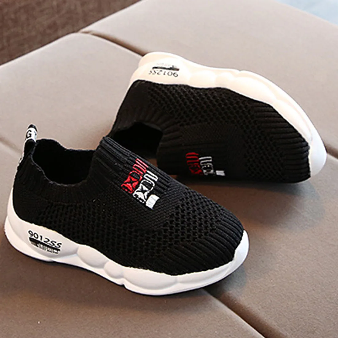 

Daclay Kids Shoes Girls Running Shoes Boys Sports Shoes Flying Woven Summer Children's Non-slip Breathable Mesh