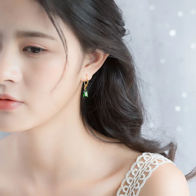 Женские серьги гвоздики из серебра 2018 пробы с изумрудами|Серьги-гвоздики| |