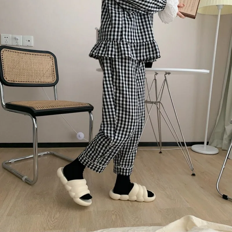 

Slippers Women Men Summer Fashion Home Bathroom Sandals Thick Bottom Couple Slides Non-Slip Floor Indoor Shoes Unisex Size 36-45