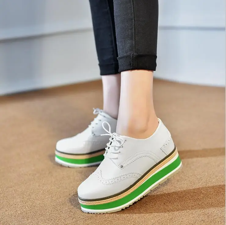 Модная женская обувь на платформе Обувь из натуральной кожи резиновой подошве в