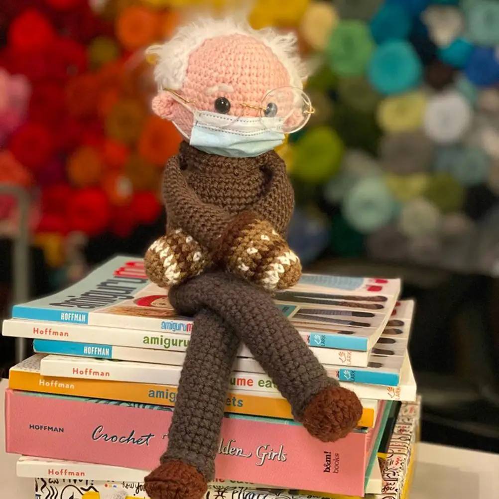 

2021 Bernie Sanders Doll Handmade Plush Toy Stuffed Animal Soft Toys Crochet Wool Doll Baby Sleeping Plush Toy Souvenir Gift