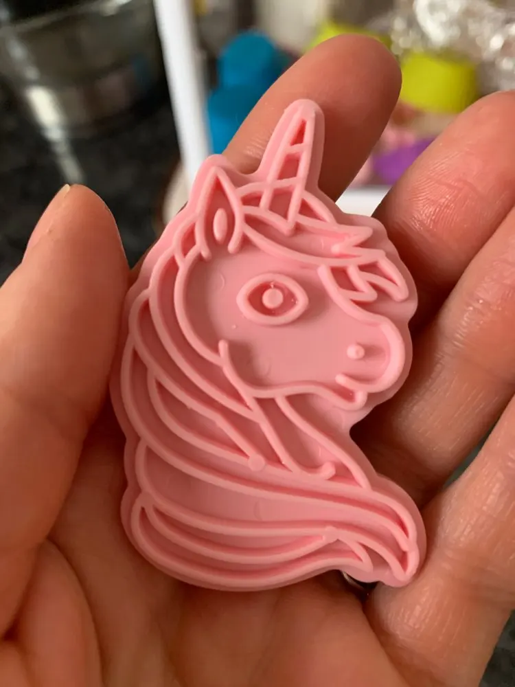 

6Pcs/set Unicorn Shape Cookie Cutters Plastic 3D Cartoon Pressable Biscuit Mold Cookie Stamp Kitchen Baking Pastry Bakeware Tool