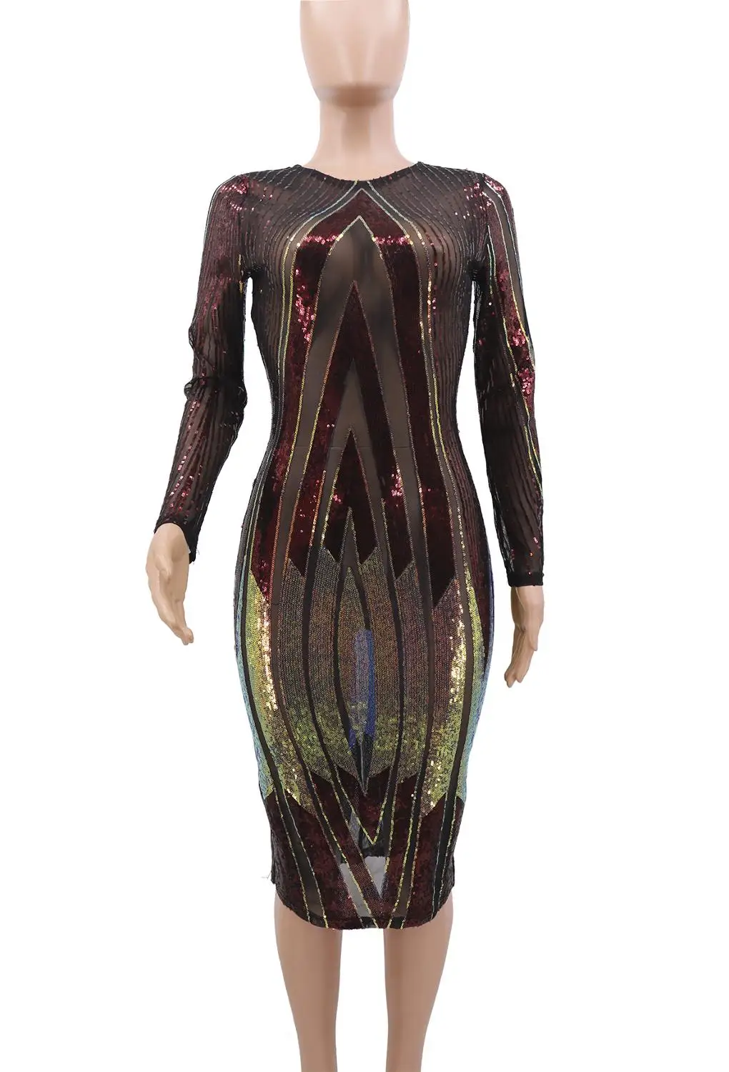 Платье цвета блока с длинным рукавом и круглым вырезом облегающее расшитое