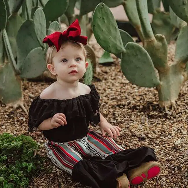 2 шт. кружевная футболка с открытыми плечами и длинные брюки клеш|Комплекты