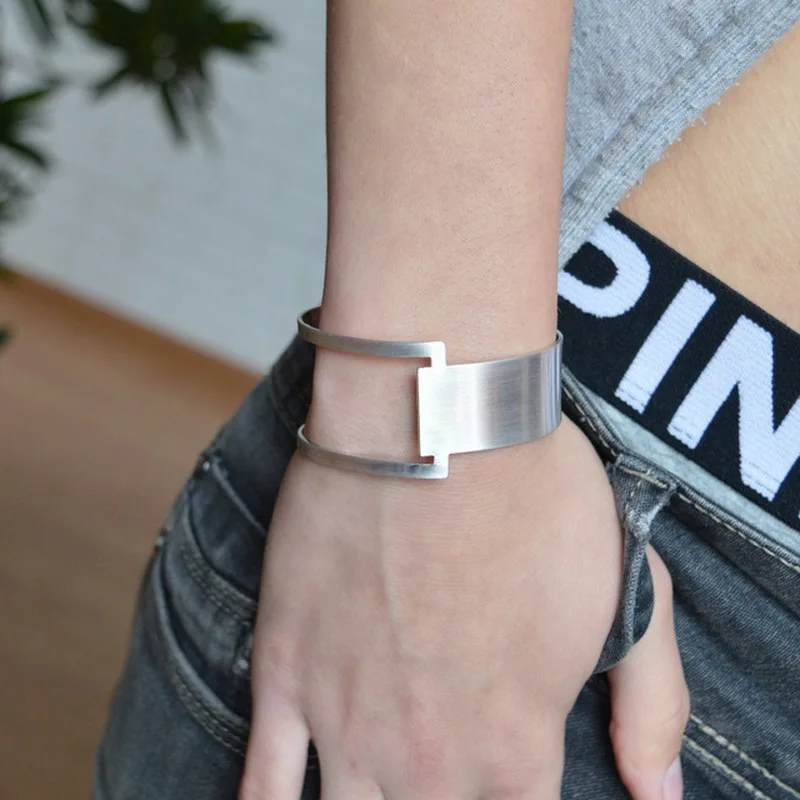 

TOTASALLY fashion designer silver color plain metal adjustable women accessories cuff bangle & bracelet couro pulseiras de couro
