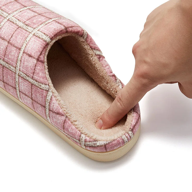 Winter Women House Slippers Casual Plaid Pattern Cotton Plush Shoes Women Warm Non-Slip Comfortable Indoors Flats Women Footwear