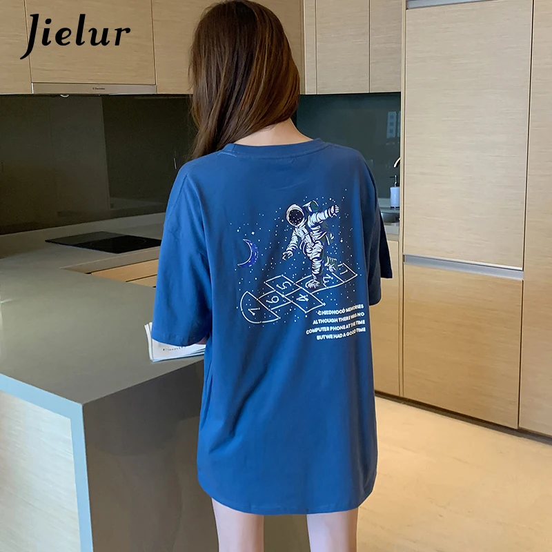 

Jielur корейский Стиль футболка для женщин черные синие M-XXL с О-образным вырезом футболки с коротким рукавом женские бойфренды Повседневная пл...