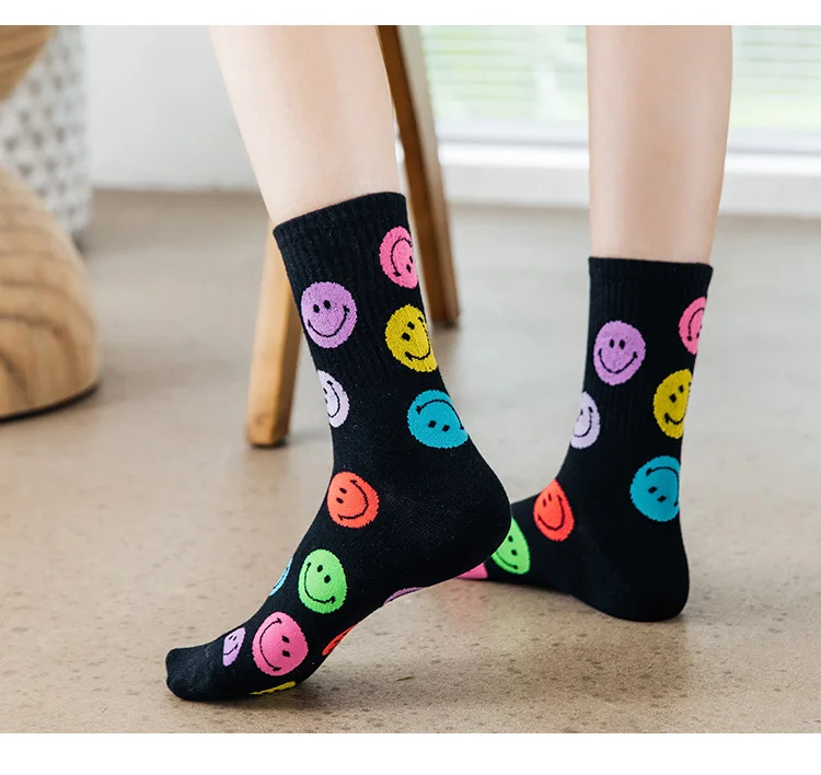 

Short Mujer Color Smiley Socks Women Shallow Mouth Ins Tide Summer Japanese Cartoon Tube Socks Cute All-match Designer Socks