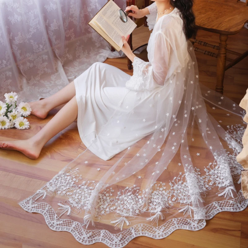 

White Vintage Night Dress Women Nighty Embroidery Lace Peignoir Sleepwear Victorian Robe Sets Night Gown Ladies Lounge Nightwear