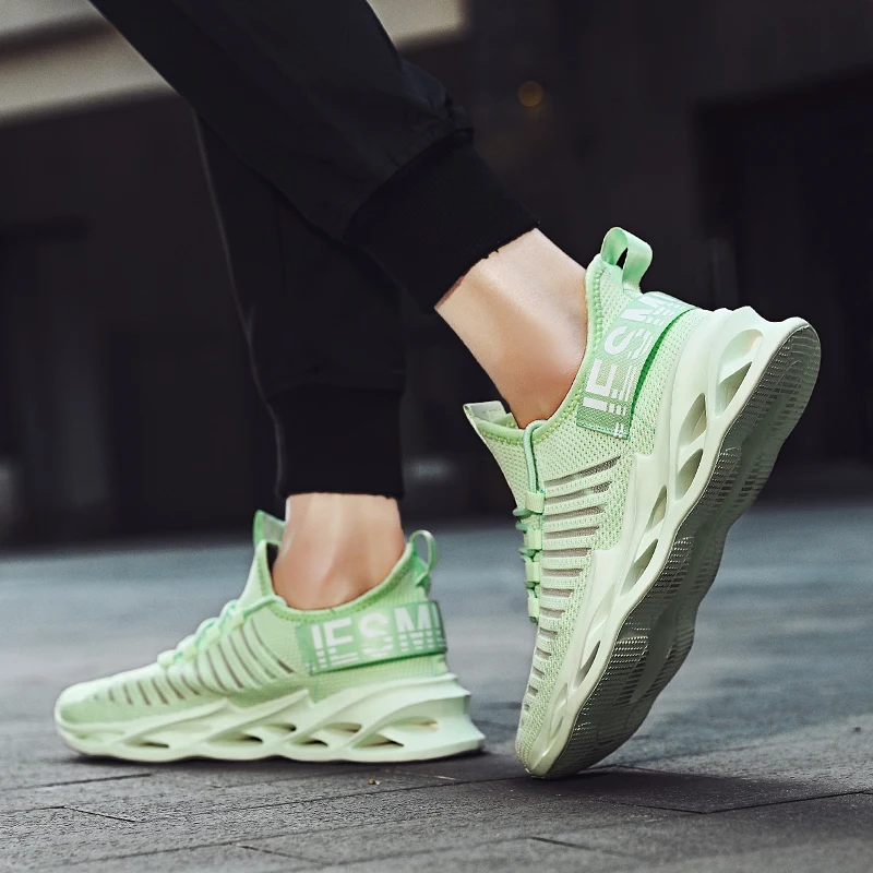Spring New Green Men's Blade Shoes Mesh Breathable Running Sneakers Men Lightweight Sports Shoes Men Trainers zapatillas hombre