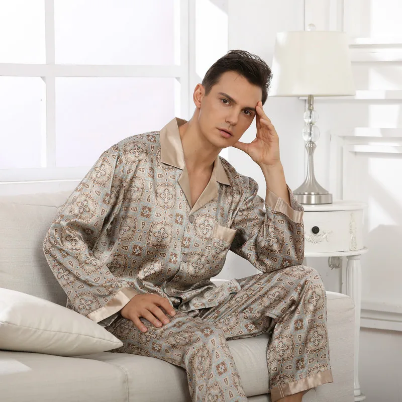 

Casual Sleep Wear Men Nightwear Imitation Silk Pajama Set Men Comfortable Soft Long Sleeved Sleepwear Set Top + Pants Two-piece
