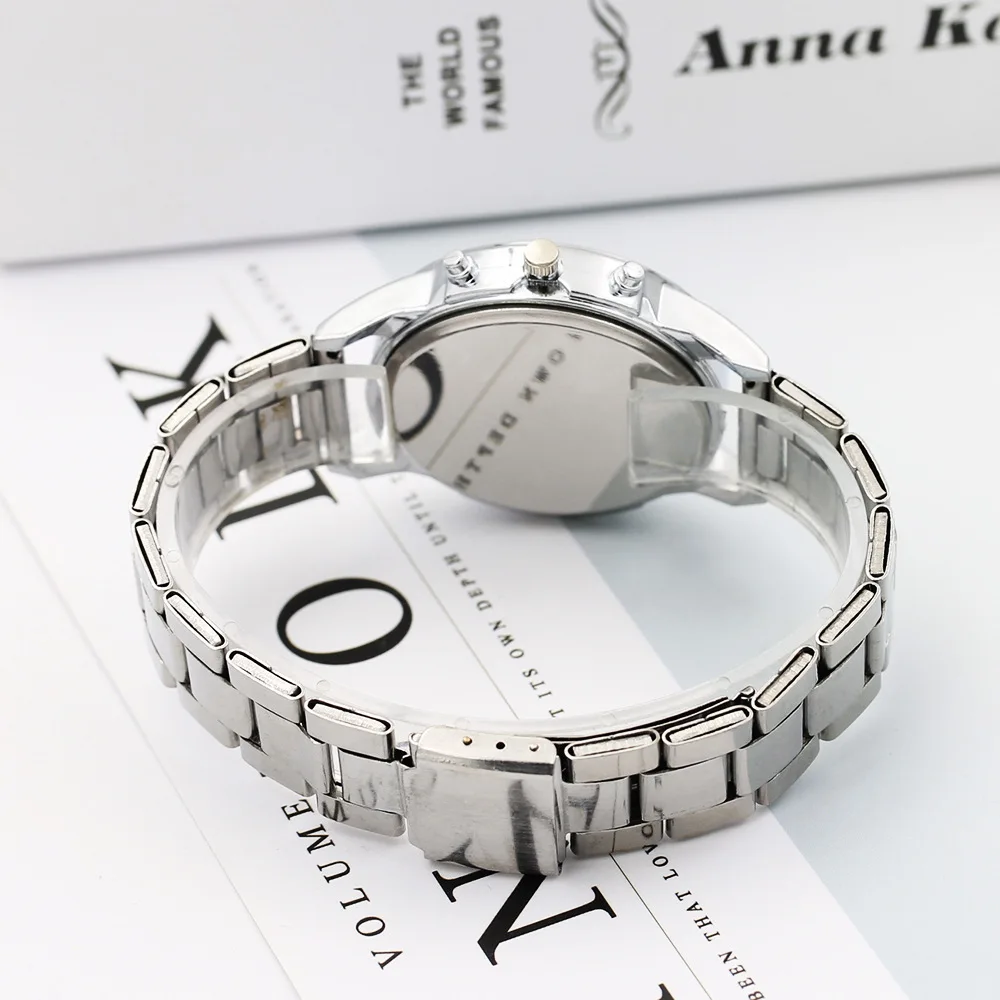 

2021 Latest Fashion Luxury Business Silver Steel Quart Men's Watch Three-Eye Full-Size Luminous Waterproof Male Clock Relogio Ma