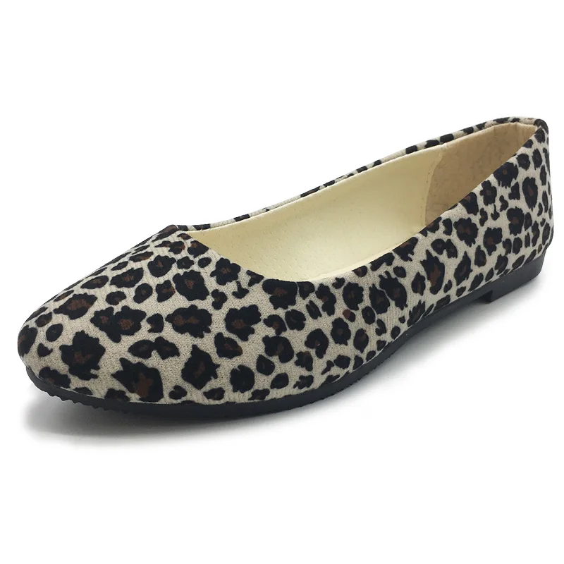 Туфли женские леопардовые с острым носком лоферы без застежки Повседневная