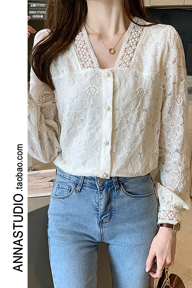 

Lantern Sleeve Long Sleeve Shirt Women's Lace Shirt Spring 2021 Shirt Korean Version of Chain Link Fringe V-neck Bottom Shirt
