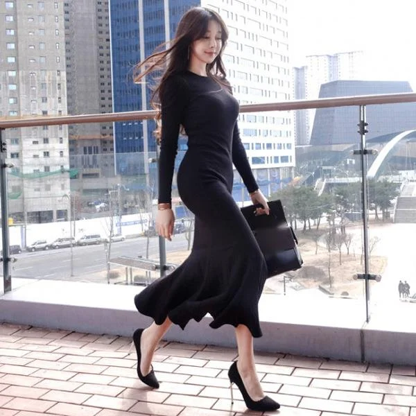 

WOMENGAGA Korean Autumn Winter Women's New Long-sleeved Round Neck Slim Fishtail Dress Round Neck A-Line Dresses HTYT
