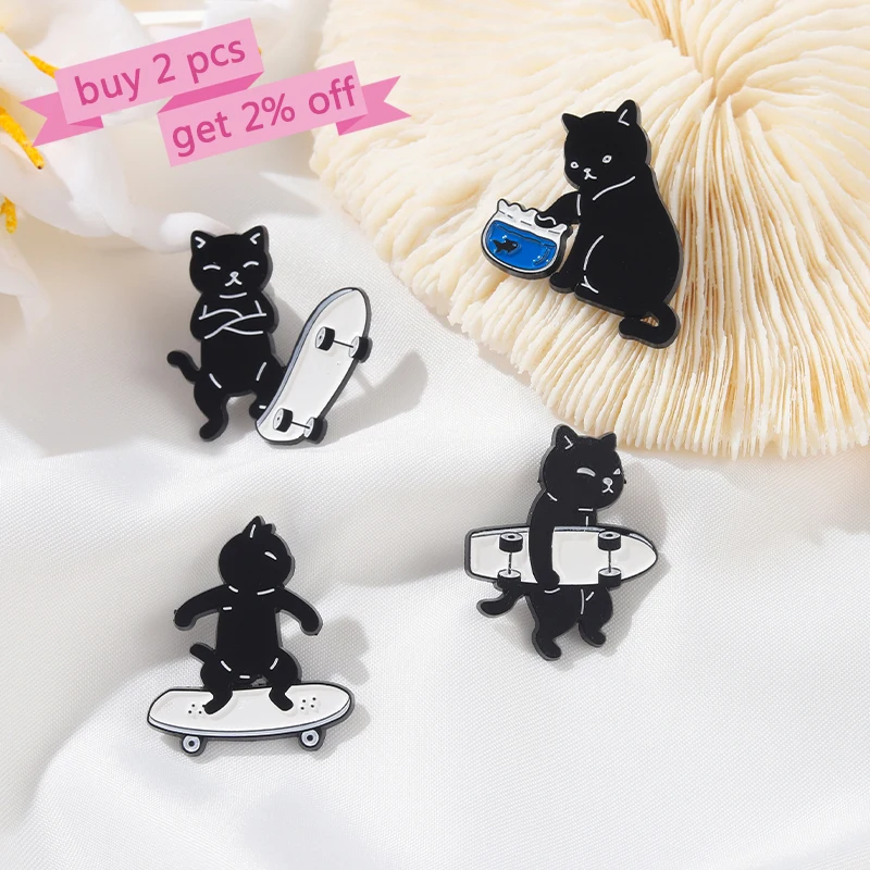 Эмалированная брошь в виде кошки для скейтборда таинственной черной серии на