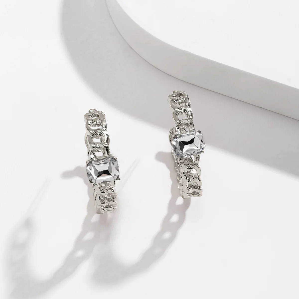 

Vintage Small Earrings For Women Metal Geometric Circle Hoop Earrings With Rhinestone Piercing Goth Jewelry For Ear Accessories