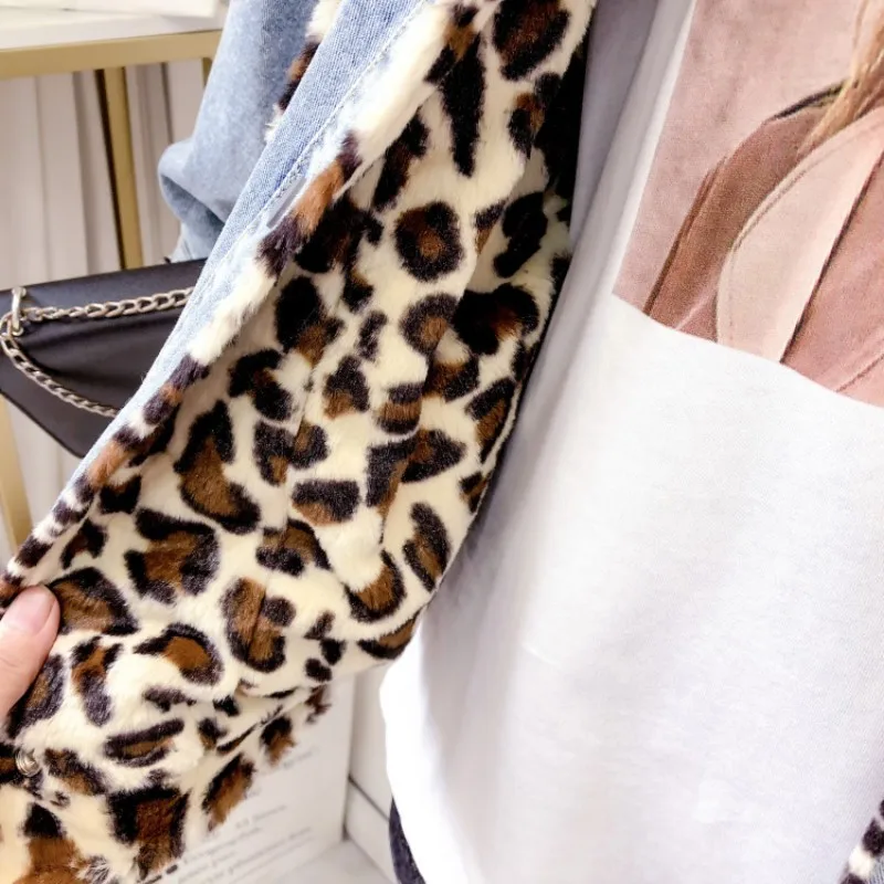Модная женская джинсовая куртка свободного кроя с леопардовым принтом пэтчворк