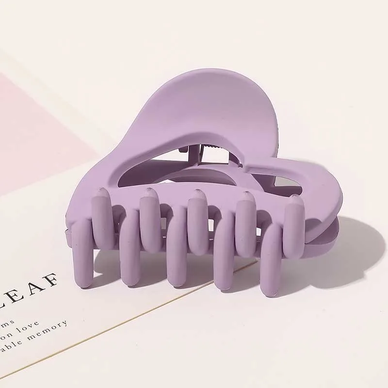

Fashion Women Hair Clips Heart Triangle Hair Clip Pin Acrylic Geometric Hollow Hairgrip Barrette Girls Holder Hair Accessories