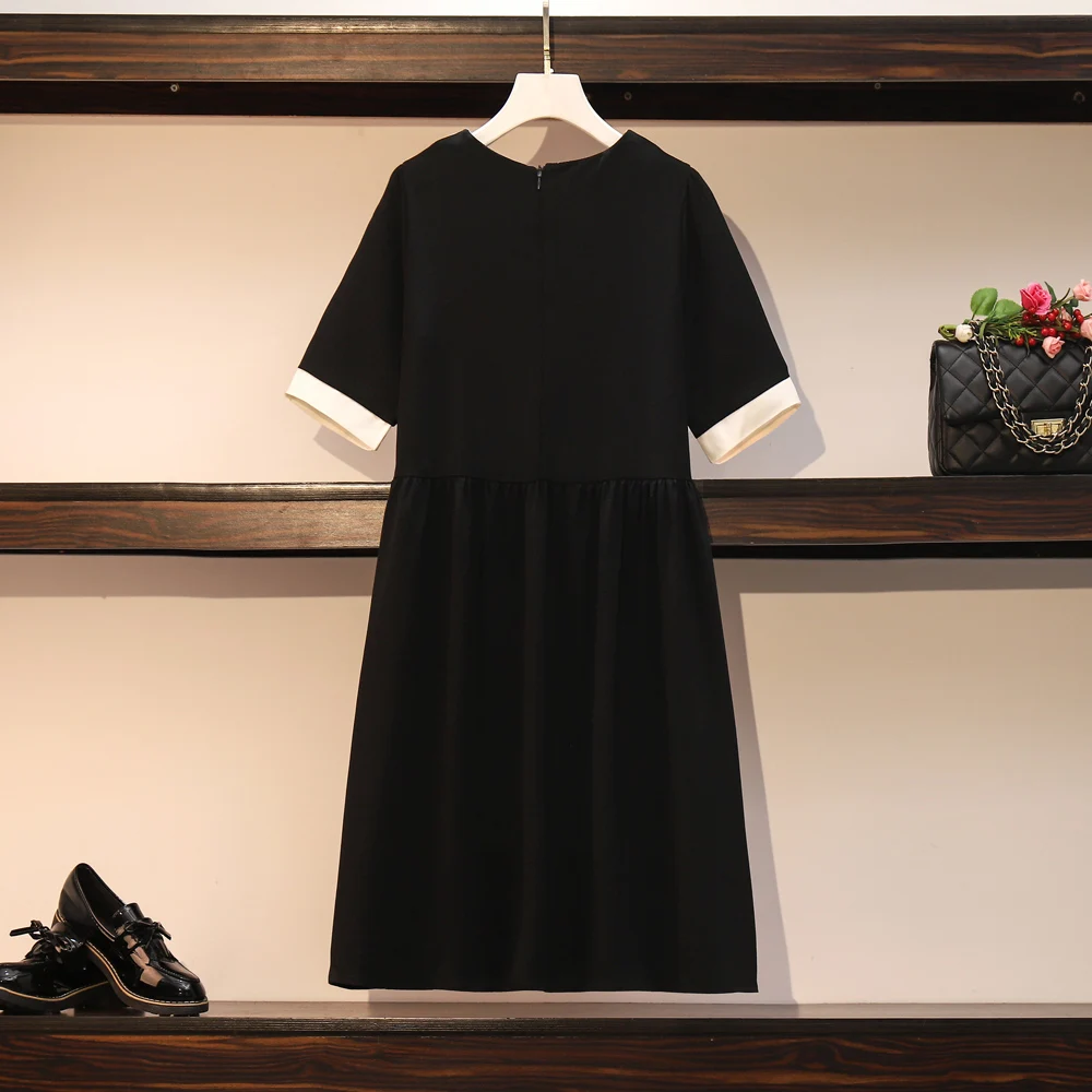 Женское офисное летнее платье черного цвета однобортные платья большого размера