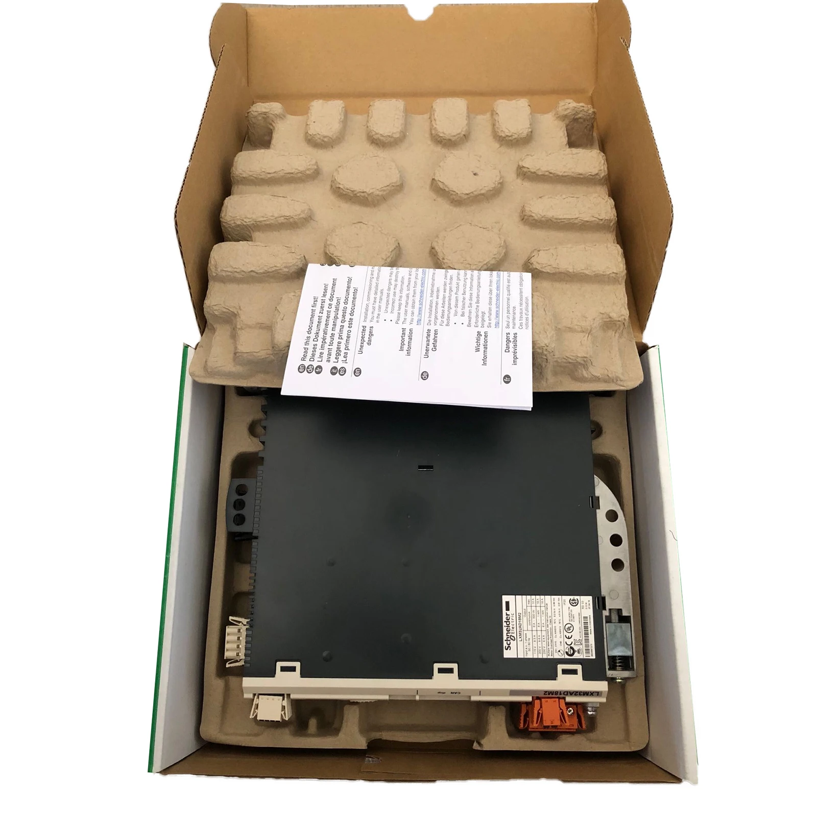 

Сервопривод/привод переменного тока LXM32AD18M2 Schneider Lexium 32 007675