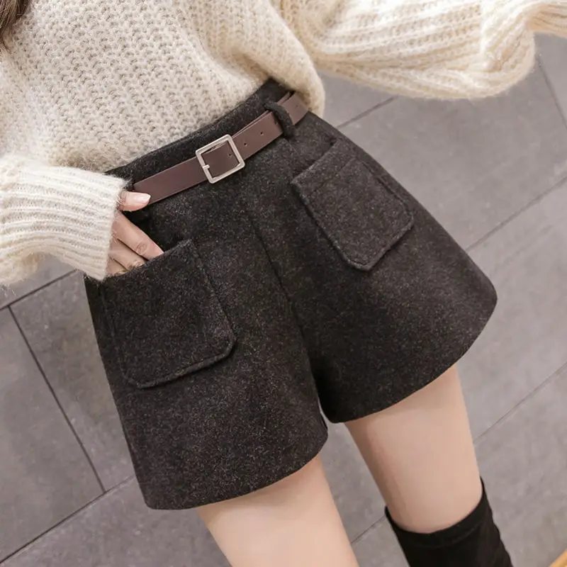 

Women 2020 Autumn Winter New Fashion Woolen Shorts Female Wide Leg Mini Shorts Ladies Booty Shorts with Belt Pockets Short D257
