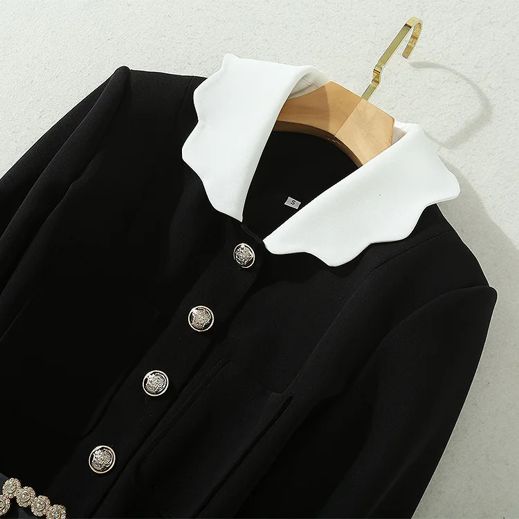 

European and American women's clothing 2020 winter new style Long sleeve lapel Single-breasted belt Fashionable black dress