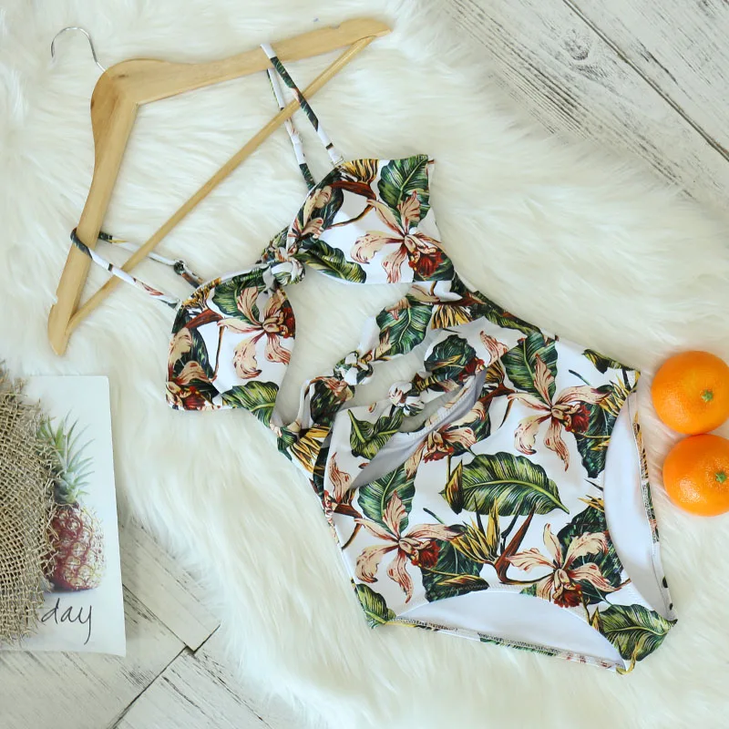 Соблазнительный слитный красный купальник 2020 с оборками и глубоким V образным