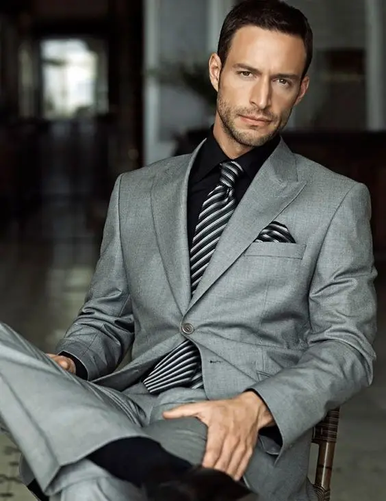 

2023 Tailored Made Smoking Grey Suit Men Prom Tuxedo Wedding Suits for Men Slim Fit Custom Groom Blazer 2 Piece Terno Masculino
