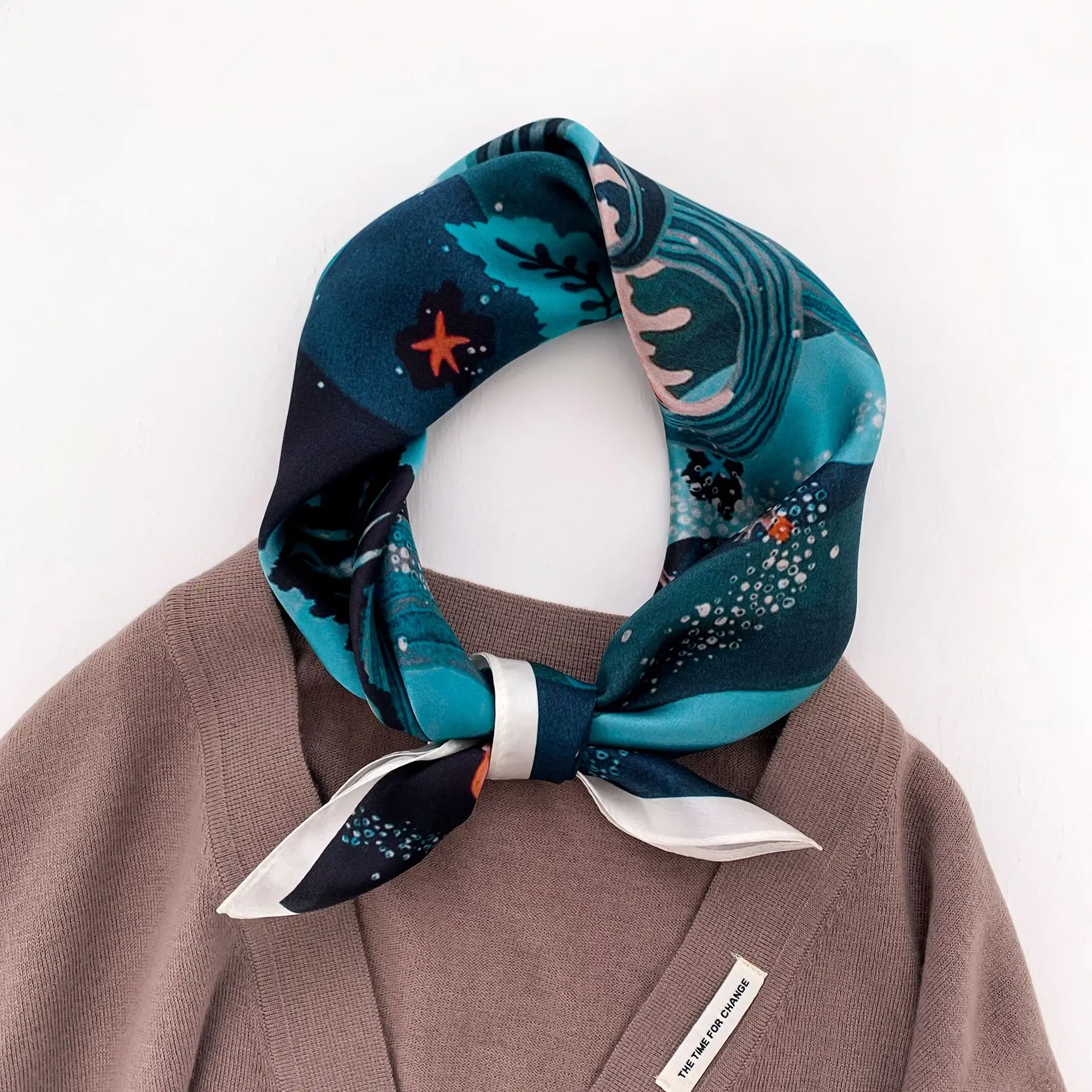 

2022 Fashion Women Summer 100% pure Silk Neck Scarf for Hair Headband Luxury Design Print Square Scarves Lady Bandana Kerchief