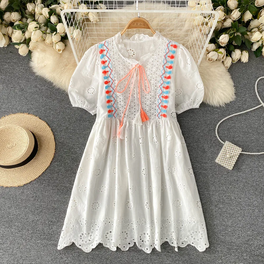 

C011 Women New Fashion Sweet Round Neck Short Sleeve Hollow Out Embroidery Loose White Casual Dress Clothes Vestidos
