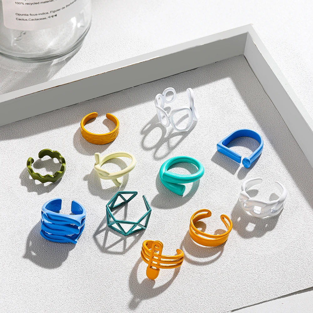 

2021 New Fashion Hollow Irregular Geometric Metal Chain Open Rings for Women Korean Creative Hand-painted Croissant Ring Jewelry