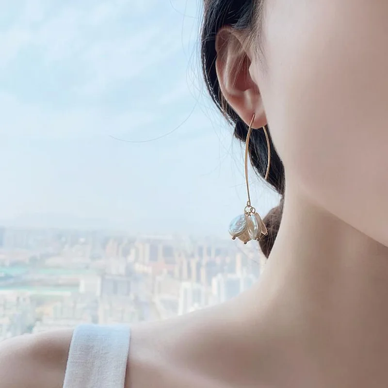 Новое поступление женские корейские висячие серьги с кисточками белый