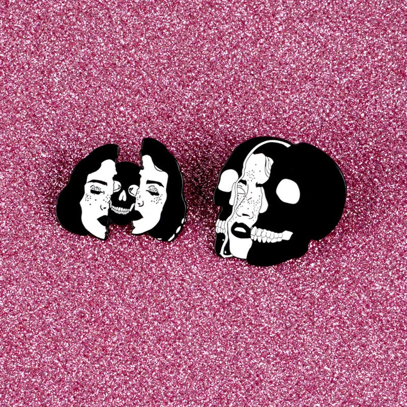 

Divided Faces Enamel Pin Skull Girls Brooches Backpack Clothes Lapel Pin Halloween Badge Punk Jewelry Gift for Friends