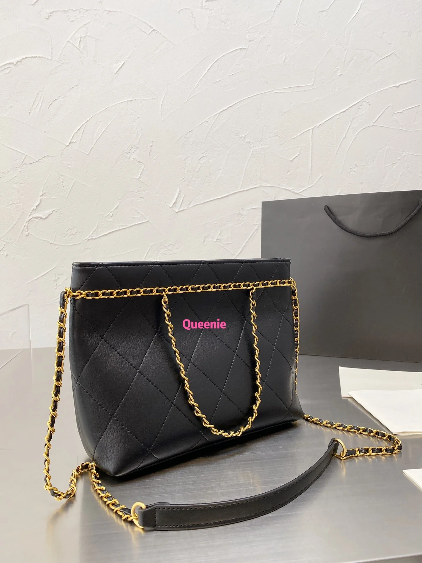 

2020 Queenie Genuine Leather Luxury Fashion Handbags Designer Women Europe Brand Crossbody Bag