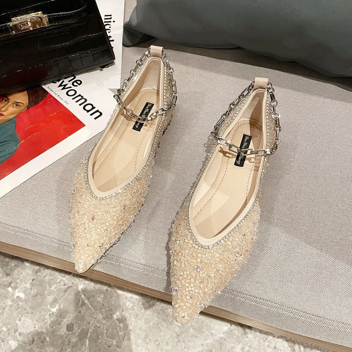 

Spring and summer 2021 new versatile diamond Sequin pointed flat shoes for women