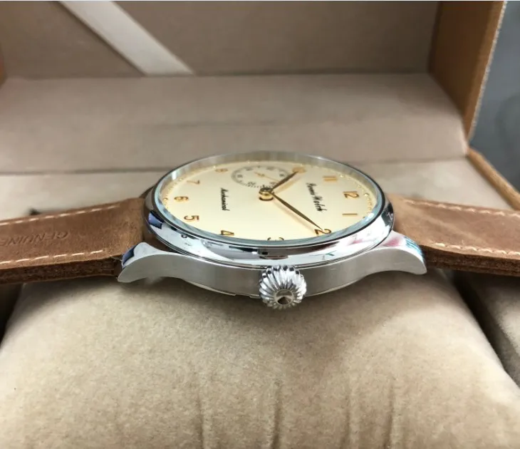 Мужские часы PARNIS с сапфировым стеклом или минеральным 44 мм молочно желтым