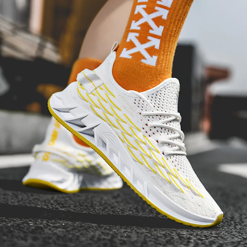 

Hot Style New Mesh Men Casual Shoes Lightweight Comfortable Breathable Lace-up Sport Sneakers Trend Non-slip Footwears Shoes