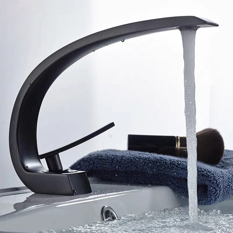 Смеситель для умывальника латунный кран горячей и холодной воды черный