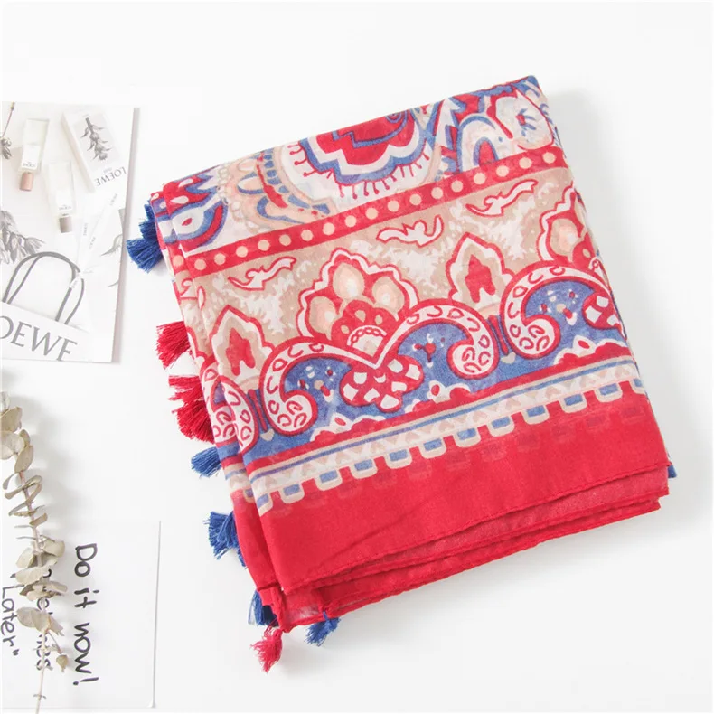 

2020 autumn and winter ethnic style High quality Cotton and hemp scarf fashion printed silk scarves Women beach Sunscreen Shawl