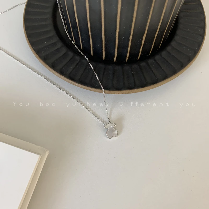 

Ожерелье с ракушкой и медведем, новинка 2021, Женская сетчатая красная сетка ins tide cold wind светильник, роскошная нишевая дизайнерская цепочка до ...