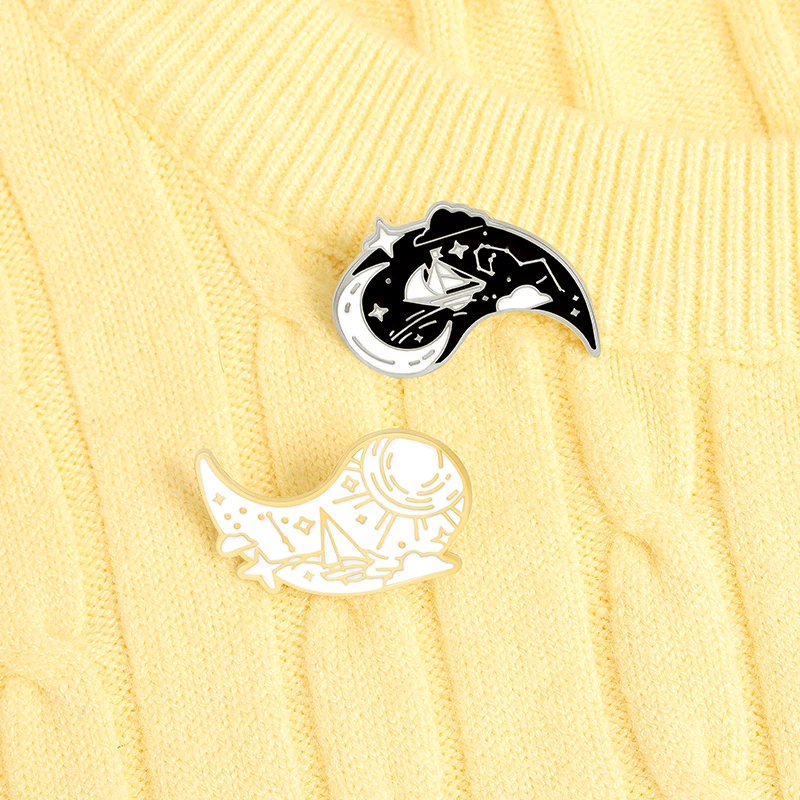 

Yin Yang Taichi Enamel Pin Sun Moon Brooches Lapel Pins for Backpacks Black White Badge Jewelry Gift Friends 2021 Wholesale