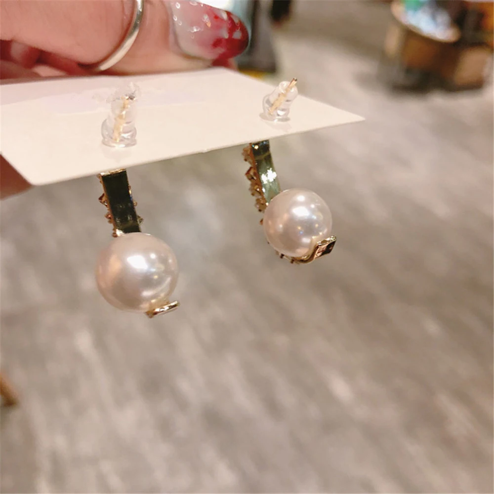 

Trendy Simple C-shaped White Pearl 925 Sterling Silver Fine Earrings For Women Zircon Geometry Bone Piercing Ear Ring Jewelry