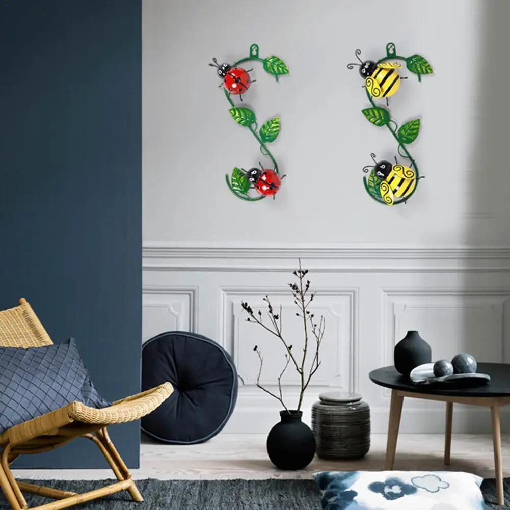 

2021 Hot Garden Metal Bumble Bee/Ladybug Wall Ornament, Wall Hanging Ornament Decorative