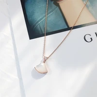 small skirt female fashion accessories in europe and america white shells red agate fan pendant chain of clavicle